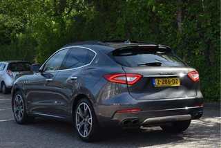 Maserati Levante | Luchtvering | Pano.dak | Camera | Keyless | DAB | Carplay | LED / Xenon | 20