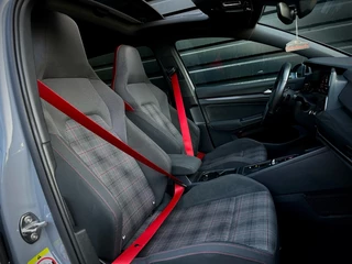 Volkswagen Golf Volkswagen Golf 2.0 TSI GTI PANO|IQ LIGHT|DCC|ACC|NARDO - afbeelding nr 25
