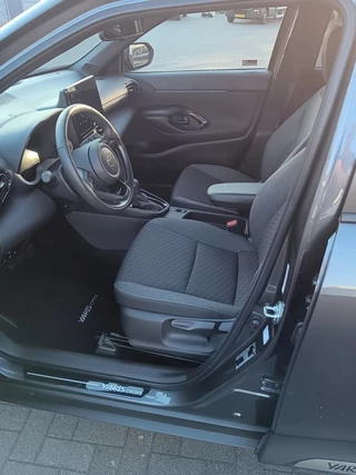 Toyota Yaris Cross Toyota Yaris Cross 1.5 Hybrid 130 Business Plus Groot Navi Stoel/Stuur verw. Apple Carplay Cruise/Clima - afbeelding nr 6