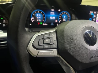 Volkswagen Golf Volkswagen Golf 1.5 eTSI R-Line - afbeelding nr 13