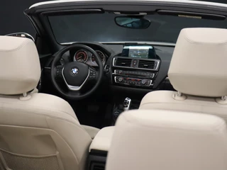 BMW 2 Serie BMW 2 Serie Cabrio 220i High Executive [CAMERA, VOL LEDER, STOELVERWARMING, PDC V+A, BLUETOOTH, CRUISE, CLIMATE, NIEUWSTAAT] - afbeelding nr 4