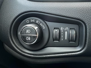 Jeep Renegade Jeep RENEGADE 1.0T-e Limited Carplay Climate Cruise Dab radio Stoelverwarming Keyless Parksensors - afbeelding nr 33