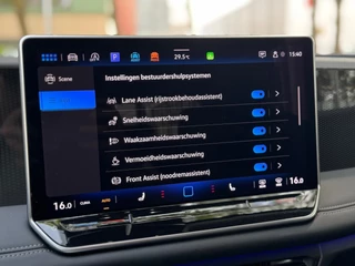 Volkswagen Tiguan Volkswagen TIGUAN 1.5 eTSI DSG Lane ass Drive pilot CarPlay 150 PK Keyless Camera Sfeerverlichting Life edition Direct leverbaar - afbeelding nr 30