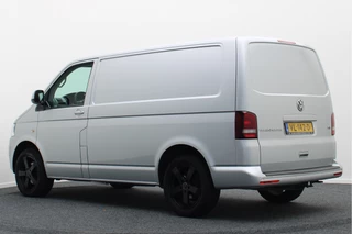 Volkswagen Transporter Airco, Cruise, Trekhaak, Navigatie, Bluetooth, PDC, 18'' - afbeelding nr 3