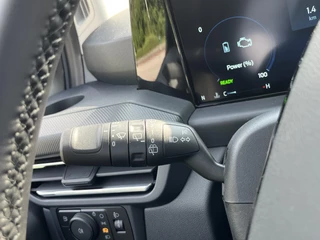 Ford Transit Custom Ford Transit Custom 340 2.5 PHEV L2H1 Limited | SCI | Voorraad | Kombi 9-persoons | Incl. BTW en BPM |  Dubbele schuifdeur | 17 inch lichtmetalen velgen | Trekhaak | Navigatie | Garantie 5 jaar of 200.000 km | Camera - afbeelding nr 22