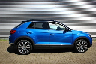 Volkswagen T-Roc Volkswagen T-Roc 1.5 TSI Sport // Trekhaak - Camera - Virtual Cockpit - Stoelverwarming - Navi - 19 inch - afbeelding nr 3