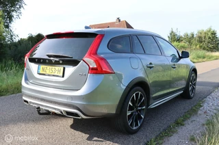 Volvo V60 Volvo V60 Cross Country 2.0 D4 AUT / Pano / BLIS / Navi - afbeelding nr 5