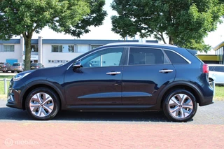 Kia e-Niro Kia e-Niro ExecutiveLine 64 kWh, Leer, Memory, stuur- Stoel verwarming/ventilatie, Pdc voor- achter, Camera, Adaptief Cruise, Dode hoek detectie, Carplay, Clima, Navi, Donkerglas. - afbeelding nr 3