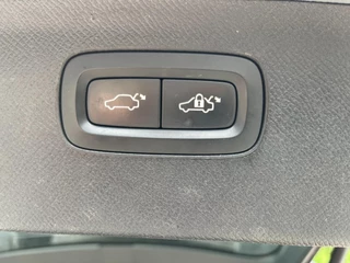 Volvo XC90 Volvo XC90 2.0 T8 407PK Twin Engine Plug in Hybride AWD Inscription 7-Pers Panoramdak B&W Luchtvering Trekhaak - afbeelding nr 25