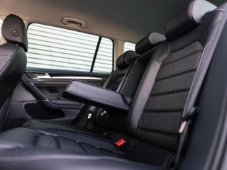 Volkswagen Golf Volkswagen Golf 1.5 TSI Highline Business R - afbeelding nr 19