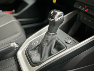 Audi A1 Sportback Audi A1 Sportback 30 TFSI epic Automaat | Navigatiesysteem | 17 inch lichtmetalen velgen | Cruise control | Airconditioning - afbeelding nr 44