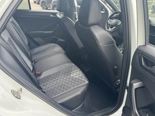 Volkswagen T-Roc Volkswagen T-Roc 1.5 TSI 3xR-Line Aut. Pano/Acc/CAM/FULL!! - afbeelding nr 29
