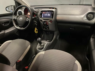 Toyota Aygo Toyota Aygo 1.0 VVT-i x-joy | 15'' velgen | Camera | Carplay - afbeelding nr 5