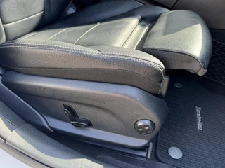 Mercedes-Benz C-Klasse Mercedes-Benz C-klasse 350 e Lease Edition Cruise control Climate control Burmester audio Luchtvering Achteruitrijcamera - afbeelding nr 32