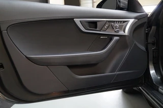 Jaguar F-Type Jaguar F-Type P300, 2.0T R-Dynamic like new (2019) - afbeelding nr 9