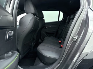 Peugeot 208 Peugeot 208 1.2PT 100PK GT | Private Lease 399,- | Achteruitrijcamera | Park - afbeelding nr 17