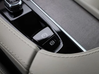 Volvo XC90 Volvo XC90 2.0 T8 Recharge AWD Core Bright | 7-Zits | Leder | Navigatie | Camera | Stoel/Stuurverwarming - afbeelding nr 25