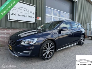 Volvo V60 Volvo V60 2.4 D6 Twin Engine R-Design|Clima|Navi|Leder|PDC| - afbeelding nr 1