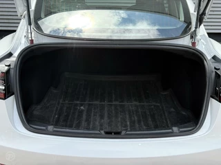 Tesla Model 3 Tesla Model 3 Standard RWD Plus 60 kWh Trekhaak Panoramadak Zwart Leder 18