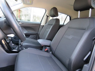 Volkswagen T-Cross Volkswagen T-Cross 1.0 TSI LIFE / 17 Inch / Navi / Adap.cruise / BOVAG garantie - afbeelding nr 7