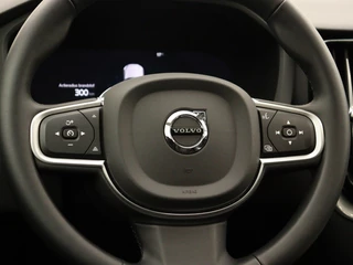 Volvo XC60 Volvo XC60 T6 PLUG-IN HYBRID LONG RANGE ESSENTIAL EDITION SCHUIFDAK ACC BLI - afbeelding nr 28
