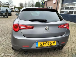 Alfa Romeo Giulietta Alfa Romeo Giulietta 1.7 TBi Quadrifoglio Verde, Super auto! - afbeelding nr 8