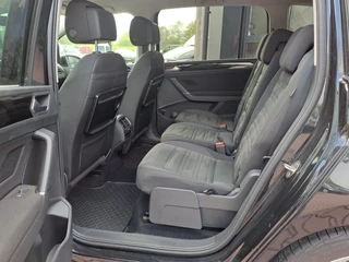 Volkswagen Touran | Automaat | Navi | Trekhaak | Stoel- en stuurverwarming | ACC | LED | - afbeelding nr 22