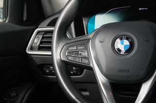 BMW 3 Serie BMW 3-serie Touring 320e Business Edition Plus|PlugInHybride|Camera|PDC|AppleCarPlay|20