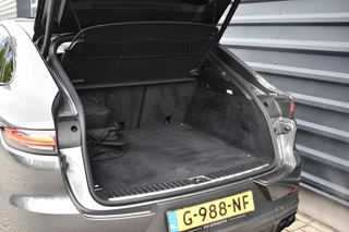 Porsche Cayenne | Panoramadak | Sport Chrono | Achterasbesturing | 21'' Velgen | Leder Dashbord | Orig. NL | - afbeelding nr 41