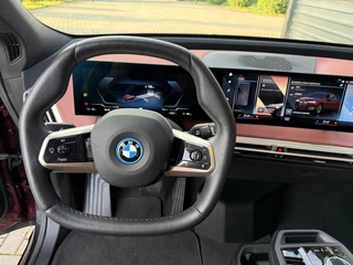 BMW iX BMW iX xDrive40 High Executive 77 kWh SOH 99% Led v+a Auto.inparkeren Pano - afbeelding nr 15
