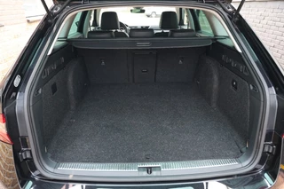 Škoda Superb Škoda Superb Combi 1.4TSI iV 218PK Business Ed. Plus *NAP/Trekh/Virtual/Stoelvw/Keyless* - afbeelding nr 50