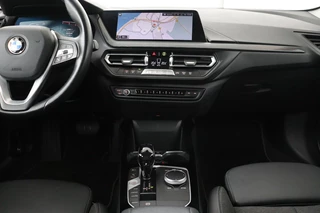 BMW 1 Serie BMW 1-serie 118i Executive Edition | Sport Line | Carplay |  Full LED | Sportstoelen | Climate control | Navigatie | Parkeerhulp | Live Cockpit | Cruise control - afbeelding nr 7