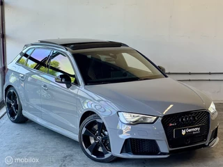 Audi RS3 Audi RS3 8V ''Nardo Grey'' B&O / Pano / Kuipstoel / Milltek - afbeelding nr 2