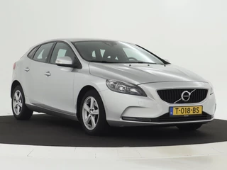 Volvo V40 Volvo V40 2.0 T2 Momentum NAVI | Bluetooth | Dealer onderhouden - afbeelding nr 3