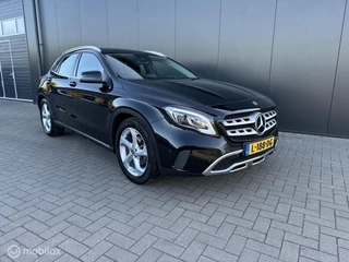Mercedes-Benz GLA 180 Premium Plus