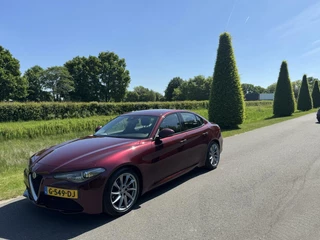 Alfa Romeo Giulia Alfa Romeo Giulia 2.0T 310pk, super netjes!! Veel opties!! - afbeelding nr 2