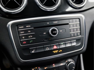 Mercedes-Benz CLA Mercedes-Benz CLA Shooting Brake 180 Sport Automaat (NAVIGATIE, LEDER, STOELVERWARMING, GETINT GLAS, SPORTSTOELEN, PARKEERSENSOREN, CRUISE, BLUETOOTH, NIEUWE APK, NIEUWSTAAT) - afbeelding nr 9