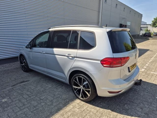 Volkswagen Touran Volkswagen Touran 1.5 TSI Comfortline 7p, airco,cruise,navigatie,app connect,wegklapbare trekhaak,parkeersensoren, - afbeelding nr 8