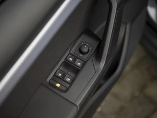 SEAT Arona SEAT Arona 1.0 EcoTSi 116pk DSG FR | Full LED | Keyless | ParkAssist + Camera | App-Connect | Armsteun vóór | Black Pack | Wireless Charge - afbeelding nr 33