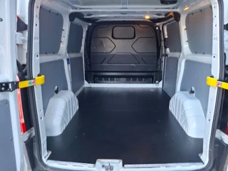 Ford Transit Custom Ford Transit Custom 290 2.0 TDCI L1H1 Trend AIRCO / CRUISE CONTROLE / TREKHAAK / EURO 6 - afbeelding nr 17