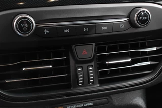 Ford Focus Ford Focus Wagon 1.0 EcoBoost 155pk MHEV ST Line Business  Navigatie Apple Carplay/Android Auto Climate Control Camera Parkeer sensoren Stoel en stuurverwarming Dab Led - afbeelding nr 21