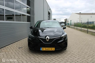 Renault Clio Renault Clio 1.6 E-Tech Hybrid 145 Equilibre 1e Eigenaar. Full Led. Rijstrooksensor met correctie. - afbeelding nr 10