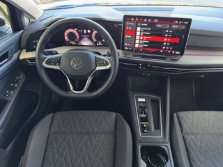 Volkswagen Golf Volkswagen Golf ✅1.5eTSI 150 PK✅ EDITION LED CARPLAY NAVI CAMERA STOEL/STUUR VERW KEYLESS MHEV 