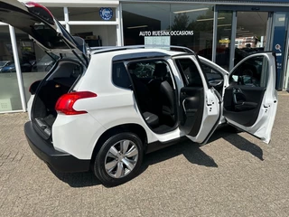 Peugeot 2008 Peugeot 2008 1.2 PURETECH ALLURE - afbeelding nr 11