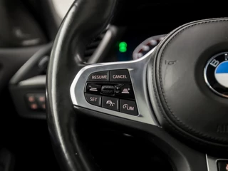 BMW 2 Serie Automaat (PANORAMADAK, M PAKKET, APPLE CARPLAY, HEAD-UP DISPLAY, MEMORY SEATS, STUUR/STOELVERWARMING, ADAPTIVE CRUISE, HARMAN/KARDON, CAMERA, 19'' VELGEN, NIEUWSTAAT) - afbeelding nr 22