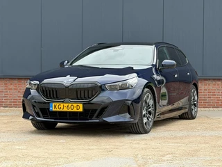 BMW i5 Touring eDrive40 84 kWh M-Sport Panoramadak, 20'', B&W, Head UP