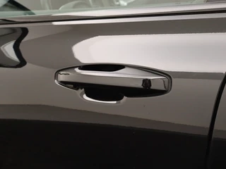 Volvo V60 Volvo V60 T6 PLUG-IN HYBRID R-DESIGN SCHUIFDAK ACC KEYLESS 19INCH STOELVER - afbeelding nr 9