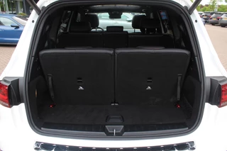 Mercedes-Benz GLB Mercedes-Benz GLB 200 Premium Plus 7p. / Panoramadak / Camera / 20'' / Sfeerverlichting / Navigatie / Dodehoek / DAB / Stoelverwarming / Cruise Control - afbeelding nr 17
