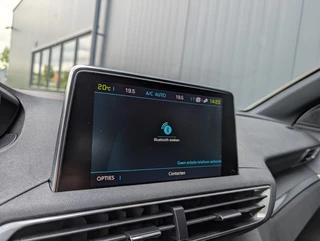 Peugeot 3008 Peugeot 3008 1.6 HYbrid GT Line | Stoelverwarming - afbeelding nr 23