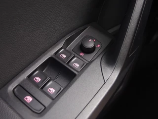 SEAT Ibiza SEAT Ibiza 1.0 TSI 110PK Xcellence AUTOMAAT / FULL LED / VIRTUAL / KEYLESS / STOELVERW / DAB+ / CARPLAY / LEDER-ALCANTARA - afbeelding nr 43